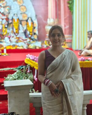 Khushboo Kamal Instagram - #jaimatadi🙏