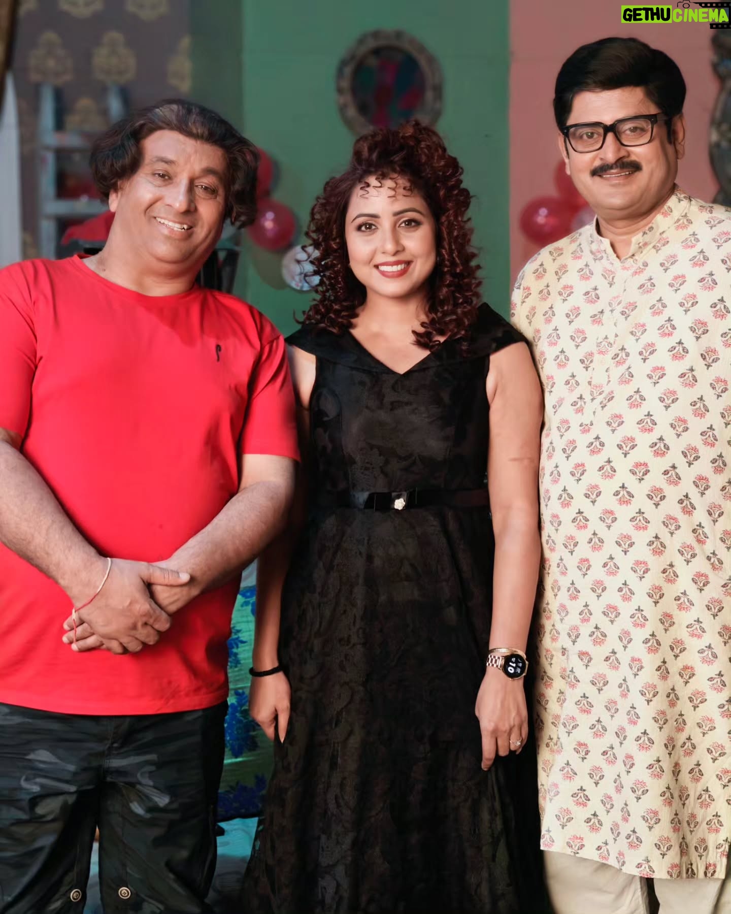 Khushboo Kamal - 14.3K Likes - Bhabhi ji ghar per hai...
Mon- Fri 10:30pm
Only on @andtvofficial
Do watch new episodes from 7th October..
See me in a new AVATAR..as Never Before 👍Do Not Miss the FUN Guys! 😜 😂