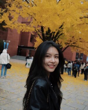 Kim Na-young Instagram - 가을 진짜 끝😿