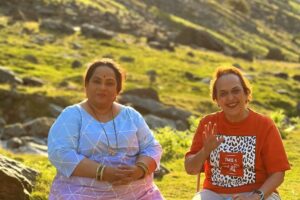 Kshitee Jog Instagram - आम्हाला तर बाई शूटिंग करताना खूप मजा आली..
तुम्हाला बघायला मजा येतेय का ? ❤️

#jhimma2 #jhimma2incinemasnow #wowhemantsir #gratitude #grateful