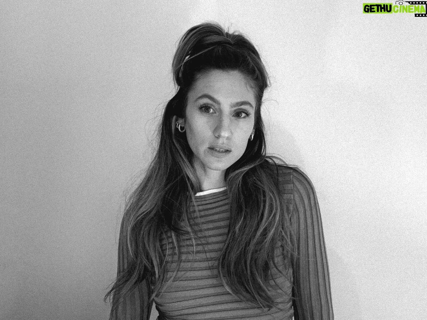 Lara Pictet - 7.4K Likes - Blessings in motion 🩶🖤