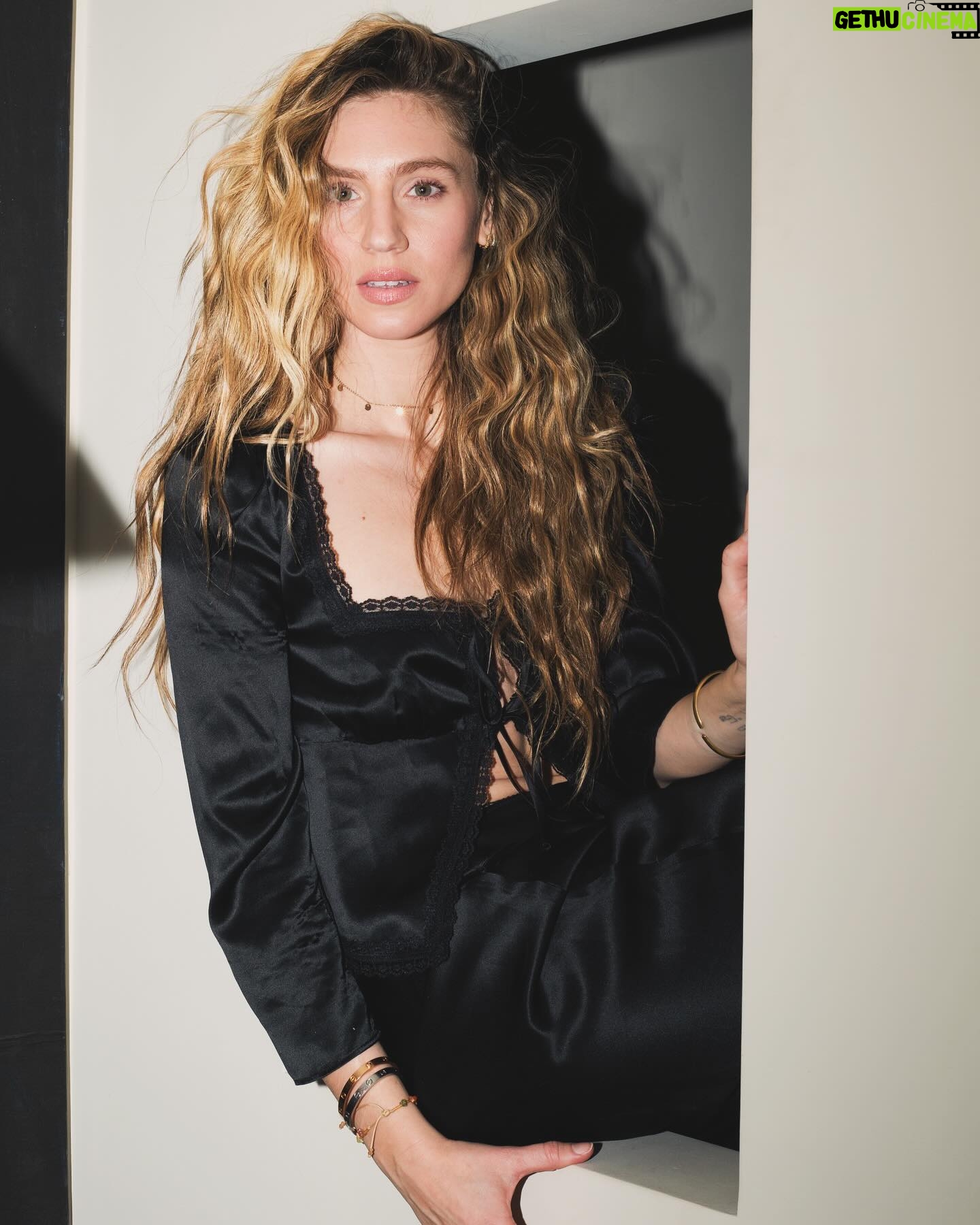 Lara Pictet - 6K Likes - 𝙻 𝙸 𝙾 𝙽 𝙽 𝙴 𝚂 𝚂 🦁 • Shoot with @filisa.alma •