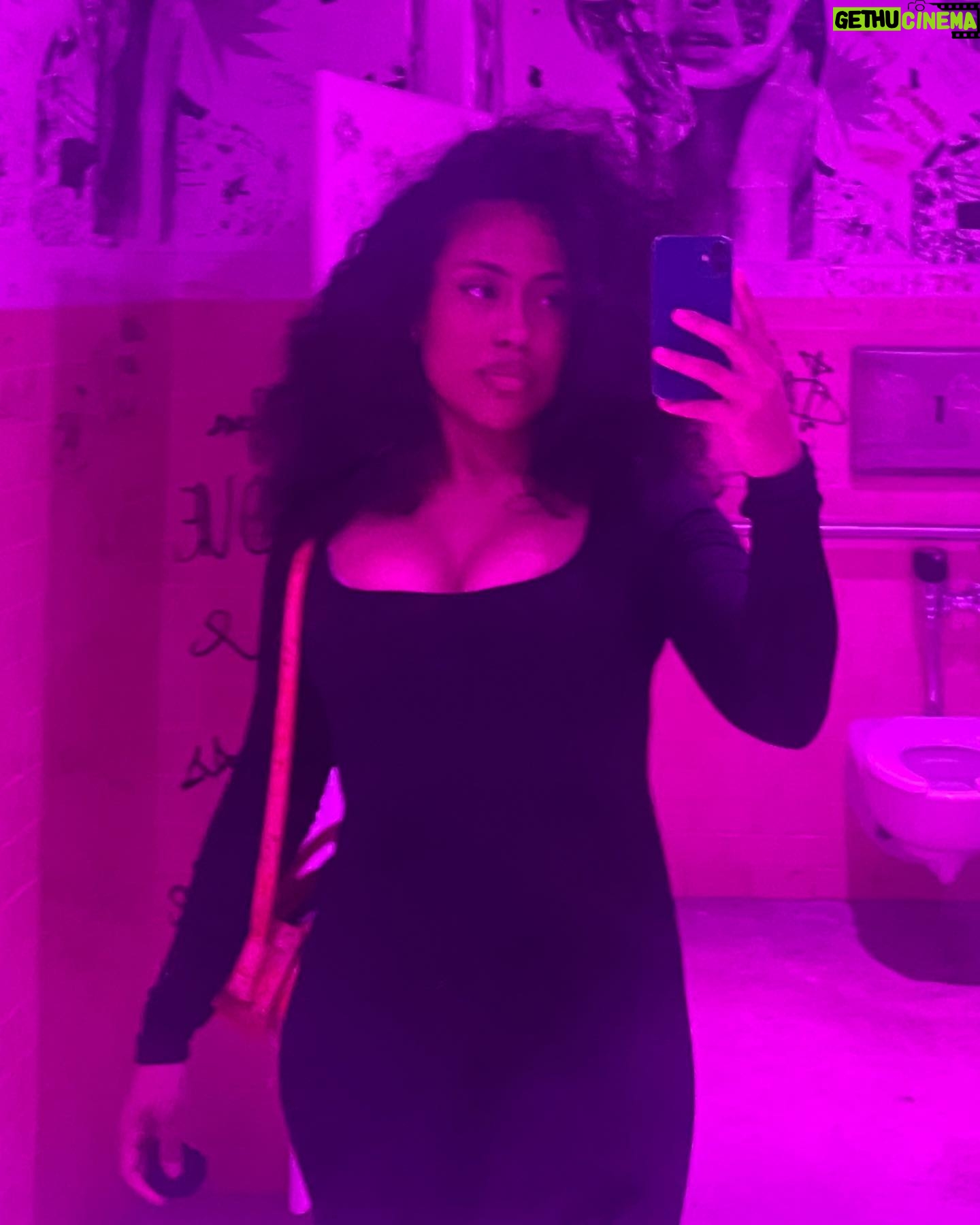 MALAYA - 2.9K Likes - I turned 26 this past Sunday (9/24 ♎️) Blessed and grateful for my family 🥹🫂
Thank you to everyone that sent wishes and prayer, it means well beyond anything I can fathom fr. Still processing a lot but yea, that’s all. Love y’all ♥️✌🏽
(Don’t kill me Lena 🫣)