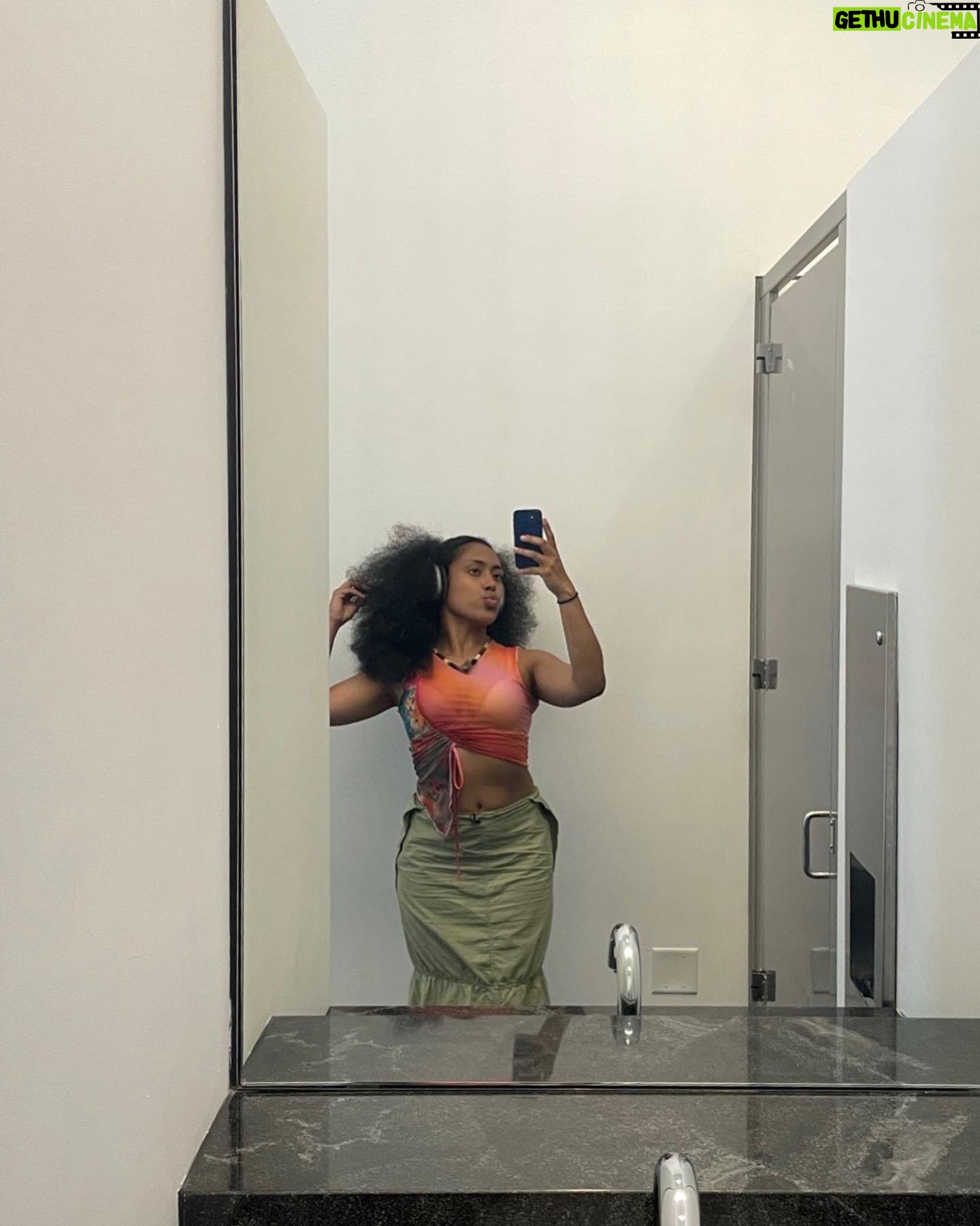 MALAYA - 1.8K Likes - IYKYK ♥️