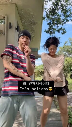 MMARY Instagram - 아니 나 클럽가서 찐하게 놀고싶다니까는
같이 이 춤추자는 남자^^… 아니 그런거 말고..
아무튼 신남🖤😎
브렐리온가 옴브렌가 신나죽것네

#옴브리뉴 #댄스 #제이블랙 #마리 #쀼