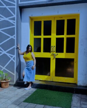 Malvika Tomar Instagram - Life is not a problem to be solved, but a reality to be experienced.” Always be happy each and every situation 😍.
.
.
.

.
Malvika #tomar #model #instalike #newpost #westernstyle #chubbygirl #beautifuldestinations #beautifulgirl #nevergiveup #growth #actorslife #chill #jeanskirt