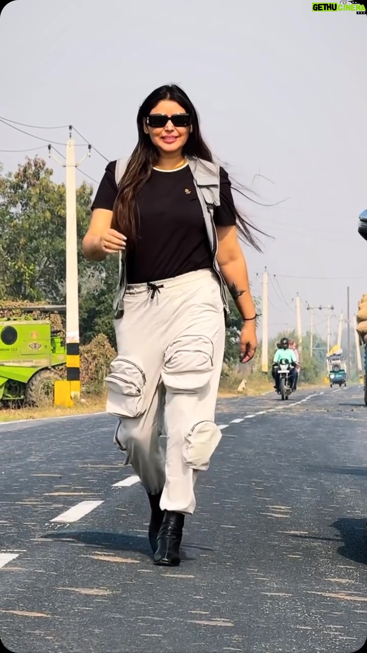 Mamta Rai - 8.5K Likes - अहंकार भी आवश्यक हैं —
जब
बात अधिकार ,चरित्र, और सम्मान की हो —
.
.
#mamtareels #mamtarai46 #mamtarai #instabeauty #instalike #instagram #instagood #instafashion #reels #queenofkashi