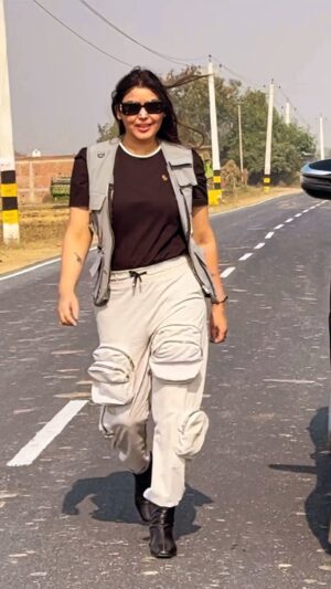Mamta Rai Instagram - तुम मुझे क़बूल ? 

@diljitdosanjh @mamtarai46 
.
.
.
#mamtarai #mamtarai46 #queenofkashi #realbanarasanmamtarai #reels #viral #explorepage #explore #instgram #reelitfeelit