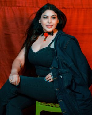 Mamta Rai Instagram - MamtaRai new photoshoot-
.
हाथ थाम के रखना मेरा,
 मुझे साबित करना हैं-
 की 
हर मर्द एक जैसा नहीं होता—
.
.
#mamtarai46 #mamtarai #photoshoot