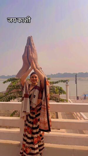 Mamta Rai Instagram - तू दूर ना होना शम्भुं—
 मैं किसी और की हो ना पाऊँगी—
.
#kashi #kashivishwanath #varanasi #jaikashi #mahadev #ganga #varanasi_ghat #gangaghat #