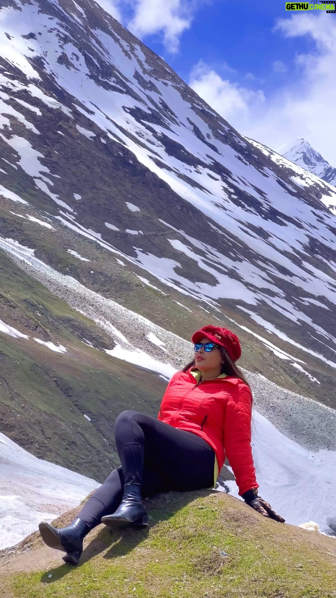 Mamta Rai - 6.7K Likes - MamtaRai new reels Kashmir 🌲⛰️🗻
.
.#winteroutfit #wintertrip #kashmirtourism #kashmir #winter #winterfashion #mamtarai46 #mamtaraiwinterlook#instagram #instafashion #instabeauty #queenofkashi #instagood