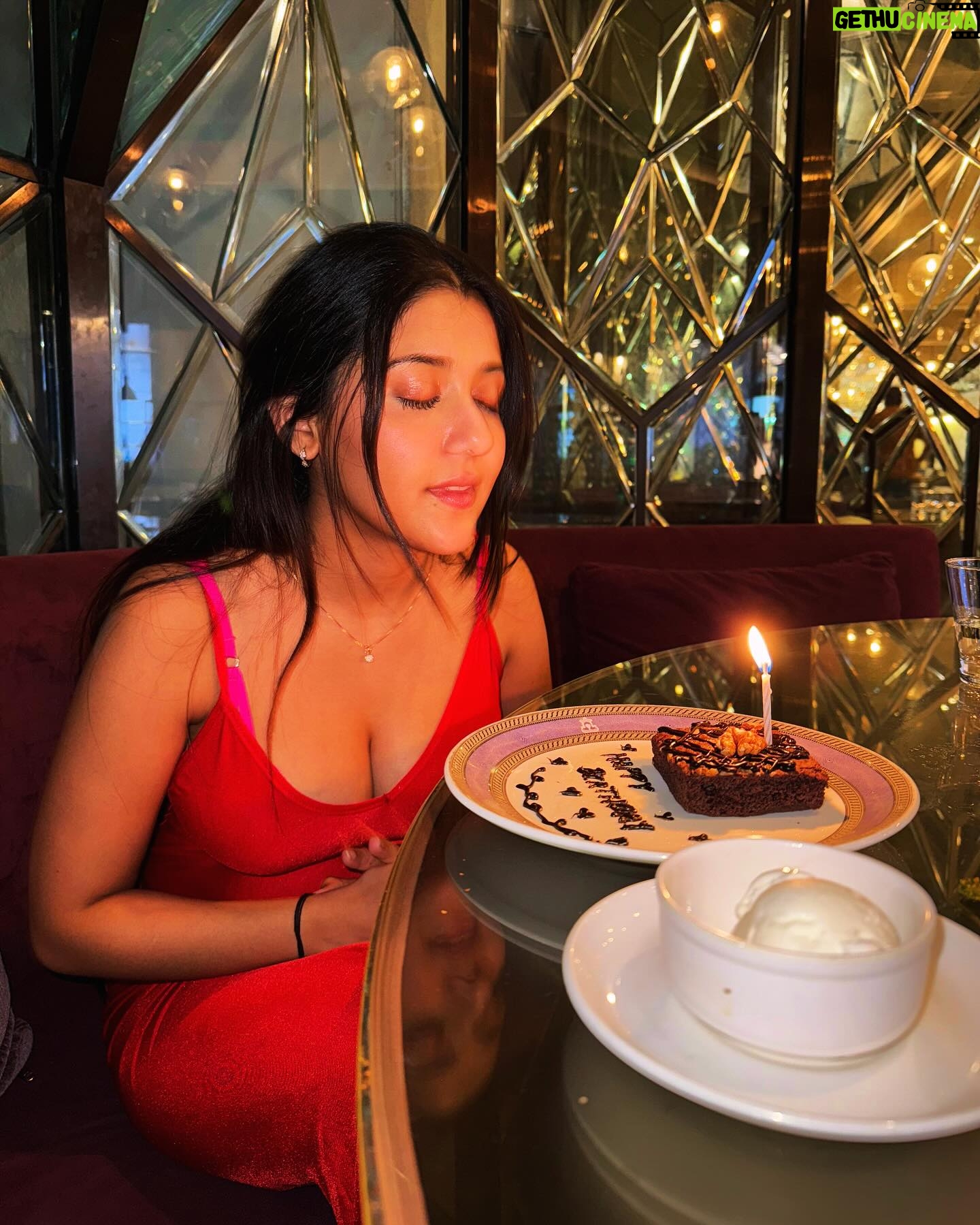 Manul Chudasama - 5.7K Likes - I ADORE YOU🎂🥳
.
.
.
.
.
.
.
.
.
#photo #birthday #happybirthdaytome #viral #explore #photooftheday #12november #fyp #food #birthday #girl #idoreyou #fun #day #dinner #good #vibes #goodmorning #instagram #insta #instagood #instalike #instalove #instamood #instadaily