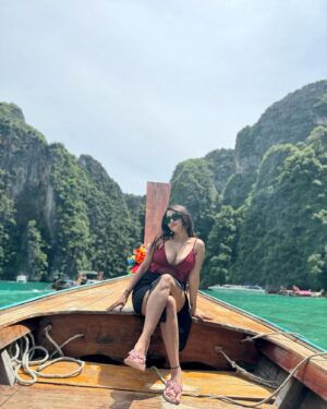 Manul Chudasama Instagram - 🏖️♥️
#phiphiisland 
.
.
.
.
.
#insta #instagood #instalike #instagram #instalove #instamood #instadaily #monday #motivation #photography #photooftheday #thailand #island #beachbaby #love #water #explore #viral #fun #vacation