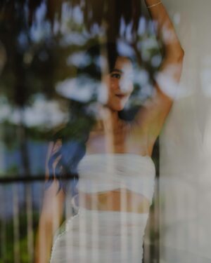 Mara Lopez Instagram - Details from the day before 💍🤍⁣
⁣
