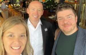 Marcela Sabat Instagram - Hace algunos días pude compartir con ejecutivos de @linkedin y sus partners en Chile BCN Global. Conversamos sobre las nuevas tendencias de soluciones de talento para entidades de Gobierno, Educación y Sector Público. Esto junto a María José Bari y Felipe Oliva de BCN, Seamus Clancy Director de Asuntos Públicos de LinkedIn Europa, África y America Latina y a Mickael Martiquet R. Director de Grandes Organizaciones de Gobierno, Educación y Entidades Non Profit.
No sólo fue un gusto conocerlos, sino también un honor pensar juntos en cómo generar lazos entre esta tremenda organización mundial y distintas entidades públicas en Chile. 
Como siempre la colaboración público privada nos desafía ir más allá: ¡Los #asuntospúblicos son siempre una gran opción para ser un aporte a la sociedad!