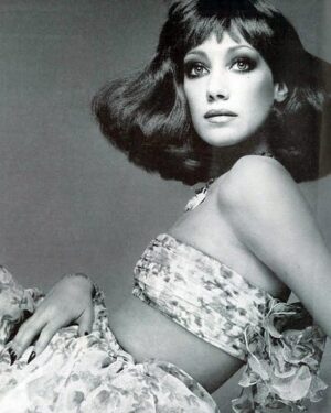 Marisa Berenson Instagram - Thank you Richard Avedon ! Thank you Polly Mellen
 ! I’m so grateful for it all!!🙏⭐️🩷🩷🩷

Photographed by Richard Avedon and styled by Polly Mellen 💜

#pollymellen #richardavendon #marisaberenson
