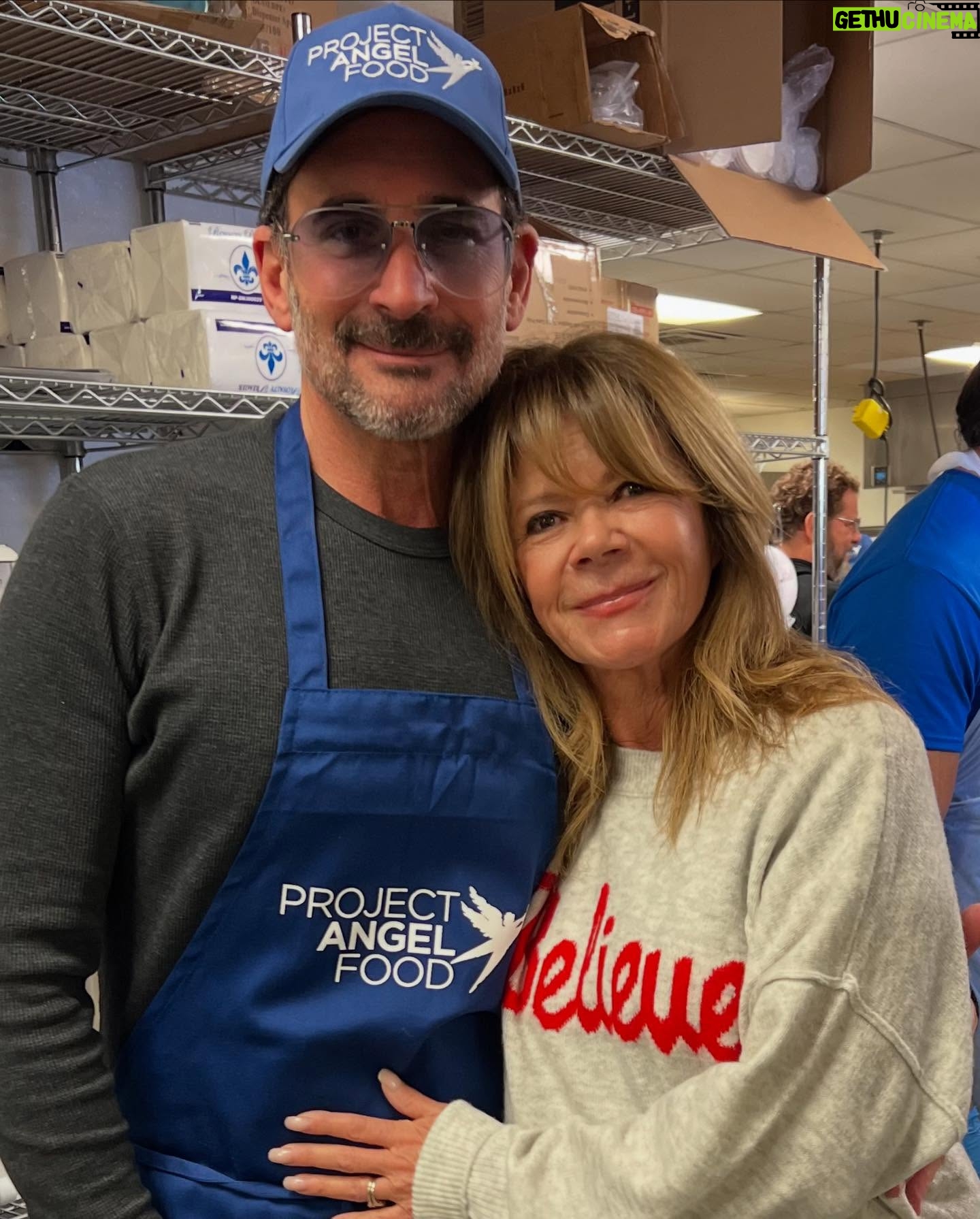 Mary-Margaret Humes - 0.9K Likes - Thankful to have spent yesterday morning with my @projectangelfood family of friends delivering Thanksgiving dinners to the critically ill. This amazing organization delivers 2500 meals a day in the LA area. Love working beside you @richardayoub @bradbessey @lawrencezarian @gregoryzarian @karynwulbrun @yasbeckamy and so many others!! ā¤ļøšš» #bekind #givethanks #happythanksgivingday