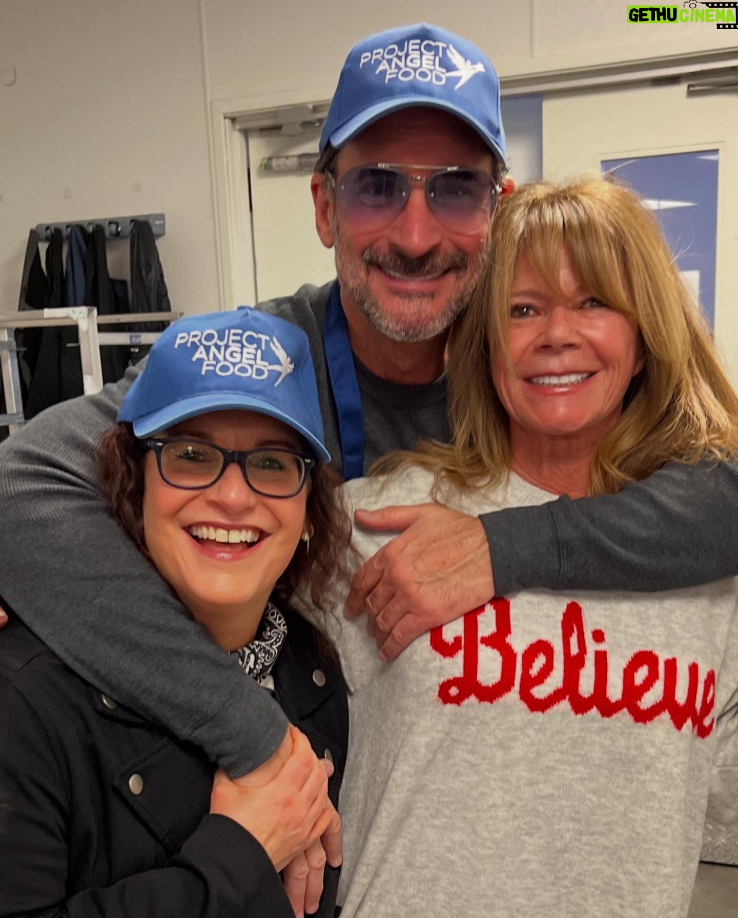 Mary-Margaret Humes - 0.9K Likes - Thankful to have spent yesterday morning with my @projectangelfood family of friends delivering Thanksgiving dinners to the critically ill. This amazing organization delivers 2500 meals a day in the LA area. Love working beside you @richardayoub @bradbessey @lawrencezarian @gregoryzarian @karynwulbrun @yasbeckamy and so many others!! ā¤ļøšš» #bekind #givethanks #happythanksgivingday