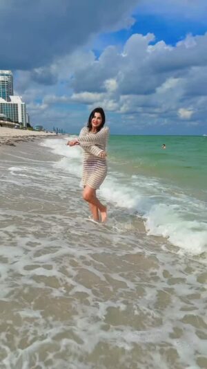 Meetii Kalher Instagram - This song 😍😍
#meetiikalher #fyp #miami