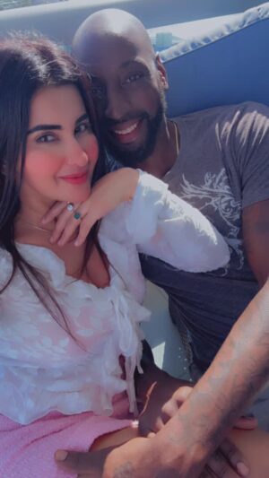 Meetii Kalher Instagram - Create memories and videos 🌊☀️😍
#meetiikalher #reels #miami