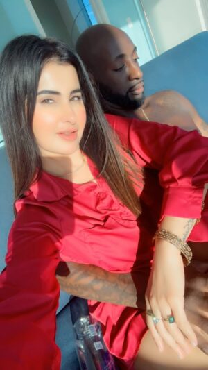 Meetii Kalher Instagram - Song vibe company ❤️😍🌊☀️
#meetiikalher #fyp #miami