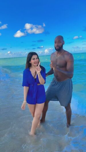 Meetii Kalher Instagram - Lol this is such a cute reel ❤️🌊💯😂
#meetiikalher #fyp #miami