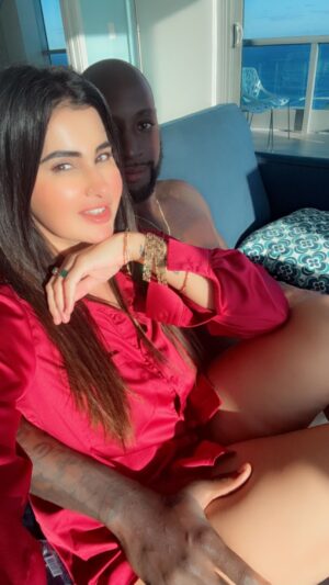 Meetii Kalher Instagram - Get ready 😍❤️
#meetiikalher #reels #fyp
