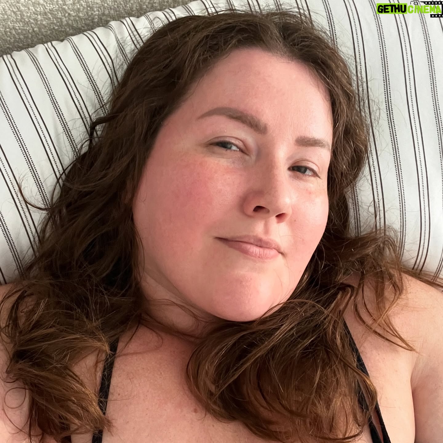 Meghan Tonjes - 1K Likes - 39.
I wouldn’t have believed you if you’d have told me how much I’d love or how much I’d lose, but I’m grateful for the path even when it’s winding. Grateful for knowing every side of what feeling lost looks like. Grateful for love that transcends time and space, life and death.
Tell people how much you love them while they’re here and stop saving the good things for the days you may not meet.