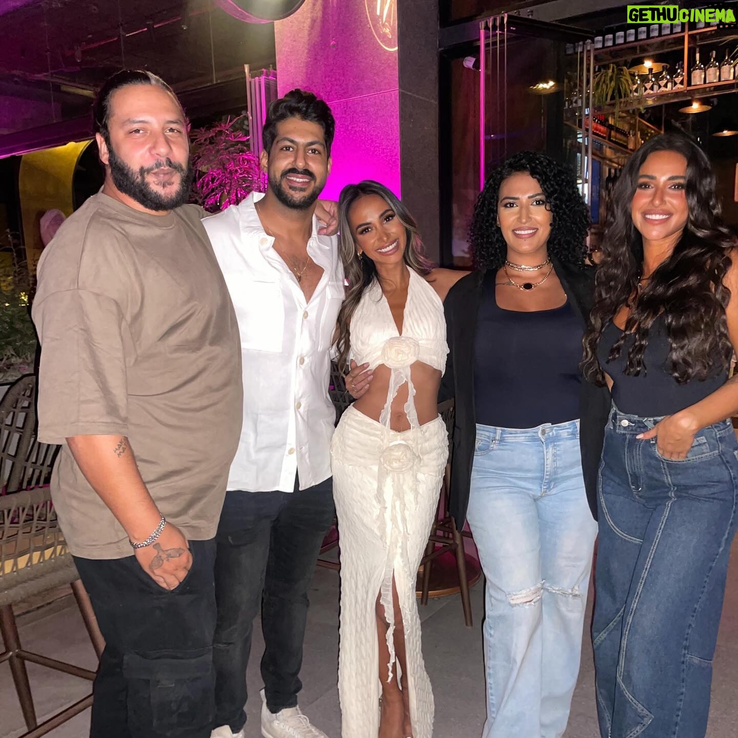 Menna Samaha - 3.6K Likes - I am grateful for each and every one of you who celebrated my birthday with me…Thank you from the bottom of my heart❤️
Set @allinone_onlinestore
