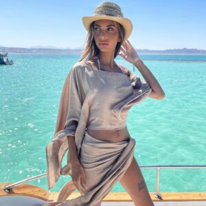 Menna Samaha Instagram - Savoring every last drop of summer by the sea. 🌊☀️