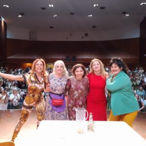 Mirta Wons Instagram - Gracias NOA Argentino
.
Jujuy, Salta, Tucuman, Santiago del Estero, Rosario de la Frontera
.
Magia pura
.
Llevarles @perdida.mente.ok y traerme el amor y calor de su gente, sus colores, sabores, saberes, geografía alucinante y perfumes me obliga a volver sin tiempos de regreso
.
Estos 5 días los vivo como una bendición
. 
Gracias desde mi ❤️ 
.
.
#noroesteargentino #teatro  #giranacional  #perdidamente #argentina #hapiness