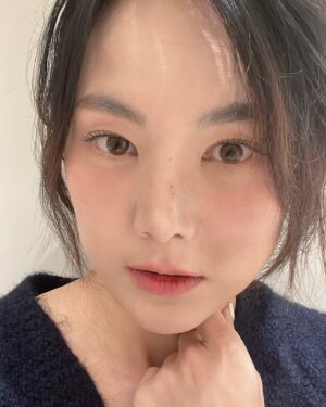 Miryo Instagram - 저도 #숙취메이크업 #주근깨메이크업 한번 해봤어요ㅋㅋ 
근데 너무 재미있었어요😄🤭