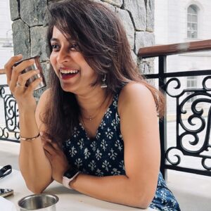 Mithra Kasthurirangan Instagram - Mandatory birthday post ❤️

Here’s a smile shaped by 32 years of life lessons and experiences💕 Calm, composed, and filled with gratitude as I step into another year 🧿🤗🎉 My 30s are all about Traveling, chasing goals, and radiating positivity 🎊 
Smiling my way through this beautiful journey of life 😊