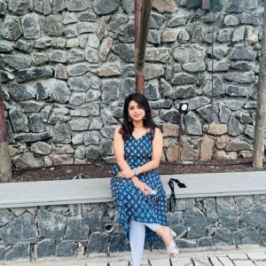 Mithra Kasthurirangan Instagram - Mandatory birthday post ❤️

Here’s a smile shaped by 32 years of life lessons and experiences💕 Calm, composed, and filled with gratitude as I step into another year 🧿🤗🎉 My 30s are all about Traveling, chasing goals, and radiating positivity 🎊 
Smiling my way through this beautiful journey of life 😊