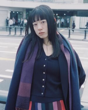 Moeka Shiotsuka Instagram - thank you @paulsmithjapan 🍂🌰🌬️

photo by @yoko.kusano ✴︎✴︎