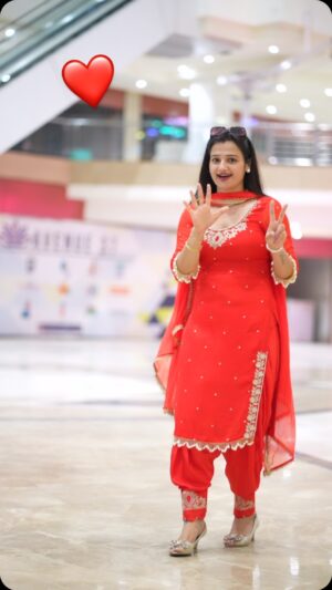 Muskan Yadav Instagram - Suit from @muskanwear Shoot Done By @precious_portrait_view