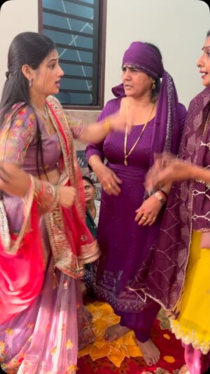 Muskan Yadav Instagram - Congratulation meri Bhan New Ghar ke Liye Bhagwan Tere Ko Sari Khusiya de or khub Tarkki kro @poonam_deswal