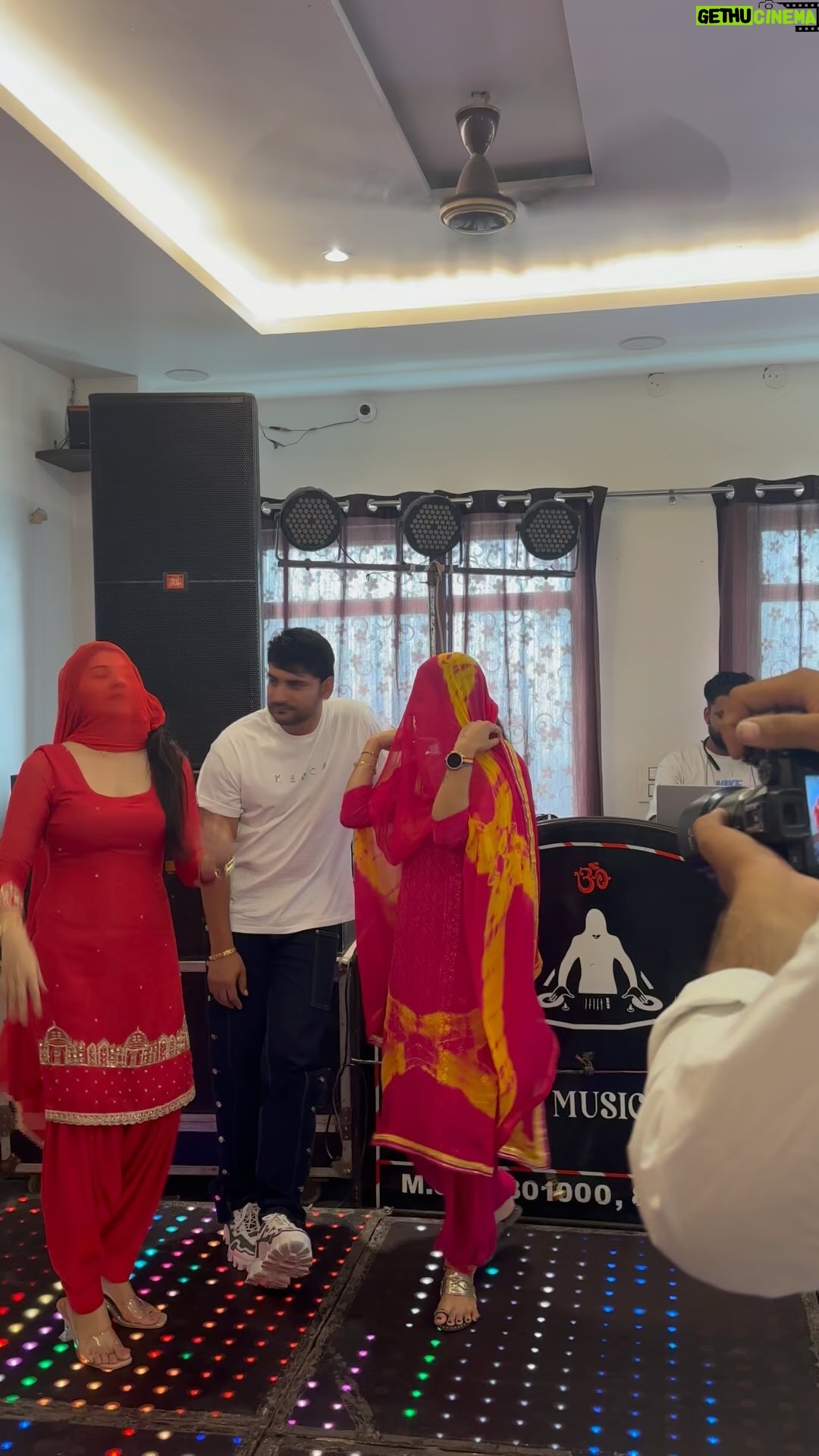 Muskan Yadav - 11.3K Likes - 2 Suthri Chori