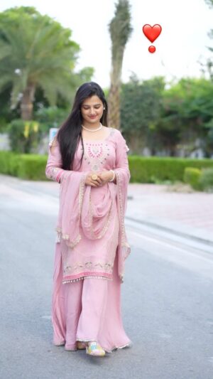 Muskan Yadav Instagram - Beautiful Suit From @muskanwear