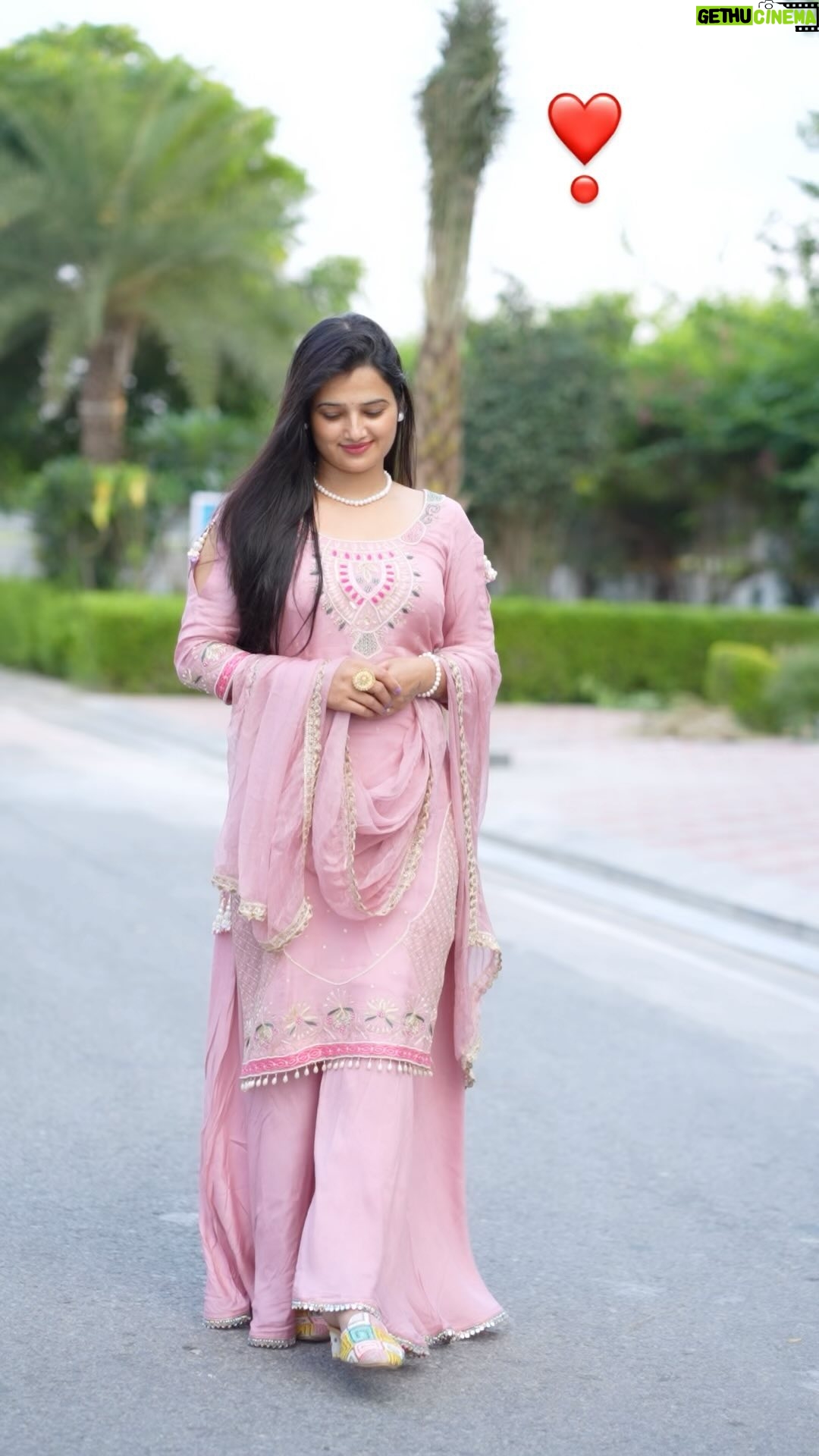 Muskan Yadav - 12.9K Likes - Beautiful Suit From @muskanwear