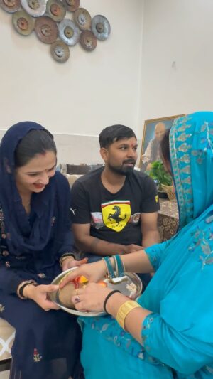 Muskan Yadav Instagram - Bhai Bhan ka Pyar Ase hi Bna Rhe 🥰🥰🥰