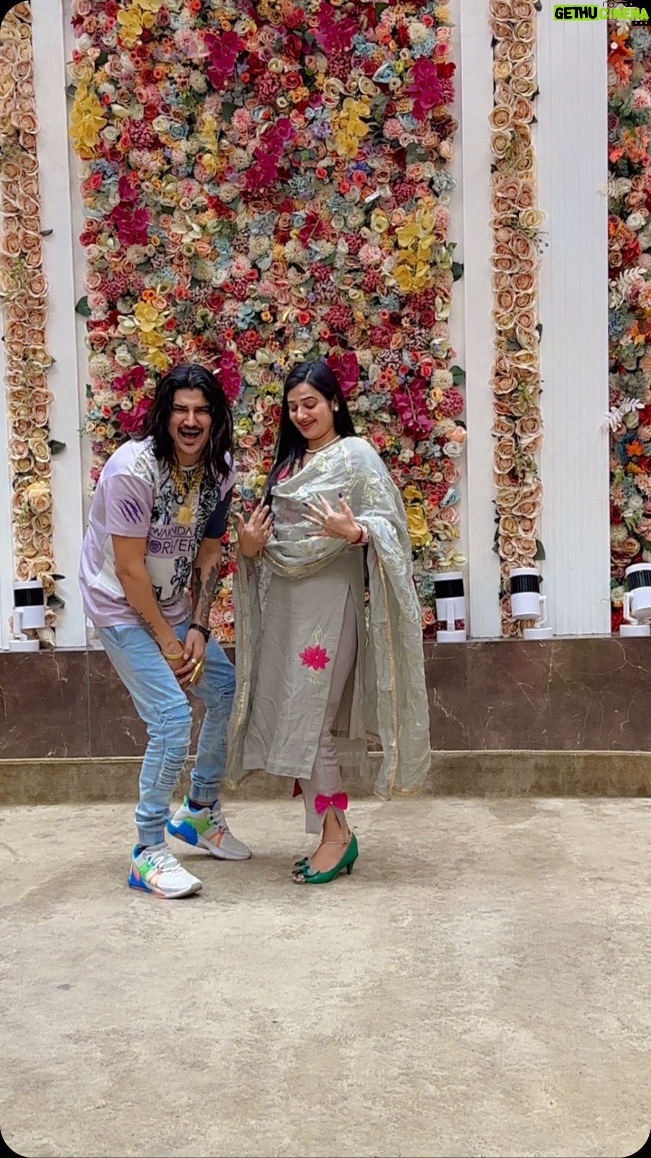 Muskan Yadav - 16.7K Likes - With @i_amit_saini_rohtakiya