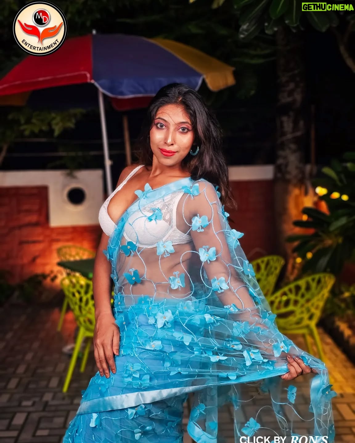 Neelam Singha - 443 Likes - High Fashion Shoot For MD Entertainment
Concept : Transparent Saree Girl
https://www.youtube.com/watch?v=t0nhks9v-R8
Model : Neelam Singh
Producer : Manish De
#MDEntertainment #HighFashionShoot #Neelam #ConceptShoot #SareeShoot #SareeFashion #FashionVlog