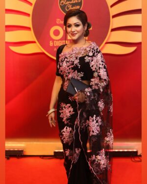 Nishat Priom Instagram - @ottdc_awards 
@dailystar_bd 
Wardrobe: @safiya_sathi ♥️
Jewellery : @rongoboti_online 
Makeover : @makeoverfinesse 
Photography: Sheikh Mehedi Morshed 

#Nishat_Priom #dailystarott #RedCarpetGlam