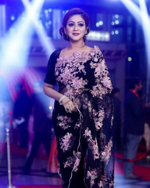 Nishat Priom Instagram - @ottdc_awards 
@dailystar_bd 
Wardrobe: @safiya_sathi ♥️
Jewellery : @rongoboti_online 
Makeover : @makeoverfinesse 
Photography: Sheikh Mehedi Morshed 

#Nishat_Priom #dailystarott #RedCarpetGlam