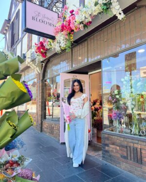 Nityaami Shirke Instagram - Forever the girl who stops to smell the flowers 🌸✨

#thelittlethings #love #ootd #explore