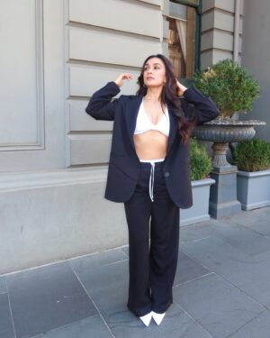 Nityaami Shirke Instagram - Leavin’ the kind of blazer trail where no maps are needed 💼⚡️

#suitup #lifestyle #fashion #melbourne