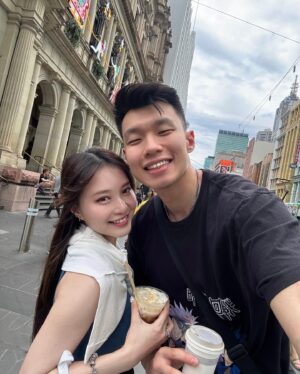 Onic Vior Instagram - our first holiday as husband & wife, merry christmas!🎄