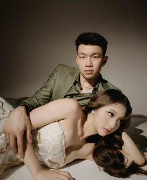 Onic Vior Instagram - 20 days to #VioreverwithVincent 💫
.
.
Official Photo & Video @axioo 
Photographer @tonnyvalenzio #axiooTonny
Video Director @bystevengun #axiooStevenGun
Stylist @ongjessicaellen 
MUA @feliciasasongko 
Hair @pujahairdo 
Vior’s dress @monalease @the.proposal.bridal
Vincent’s suit @sasdesigns
Florist @clarkia.floristry @clarkia.project
Venue @thesultanhoteljkt
Hashtag @hashtagtalks.id