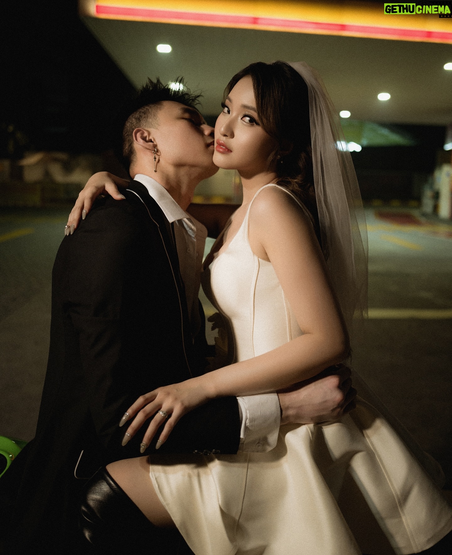 Onic Vior - 1.2 Million Likes - 20 days to #VioreverwithVincent 💫
.
.
Official Photo & Video @axioo
Photographer @tonnyvalenzio #axiooTonny
Video Director @bystevengun #axiooStevenGun
Stylist @ongjessicaellen
MUA @feliciasasongko
Hair @pujahairdo
Vior’s dress @monalease @the.proposal.bridal
Vincent’s suit @sasdesigns
Florist @clarkia.floristry @clarkia.project
Venue @thesultanhoteljkt
Hashtag @hashtagtalks.id